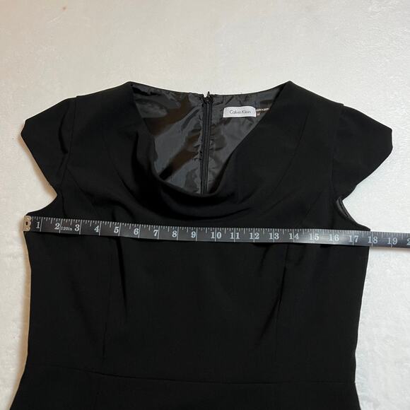 Calvin Klein Cowl Neck Sheath Dress Size 10 Cap Sleeve Knee Length Career - Picture 9 of 11